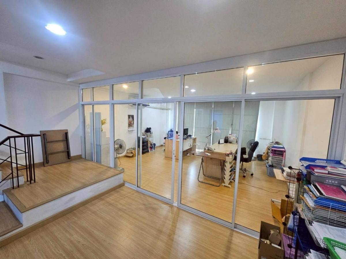 ขายทาวน์โฮมรัชดา ห้วยขวาง : ขายโฮมออฟฟิศ 4 ชั้น หมู่บ้านอารียา แมนดารินา สุทธิสาร  สามเสนนอก เขต ห้วยขวาง กรุงเทพ CX-149443