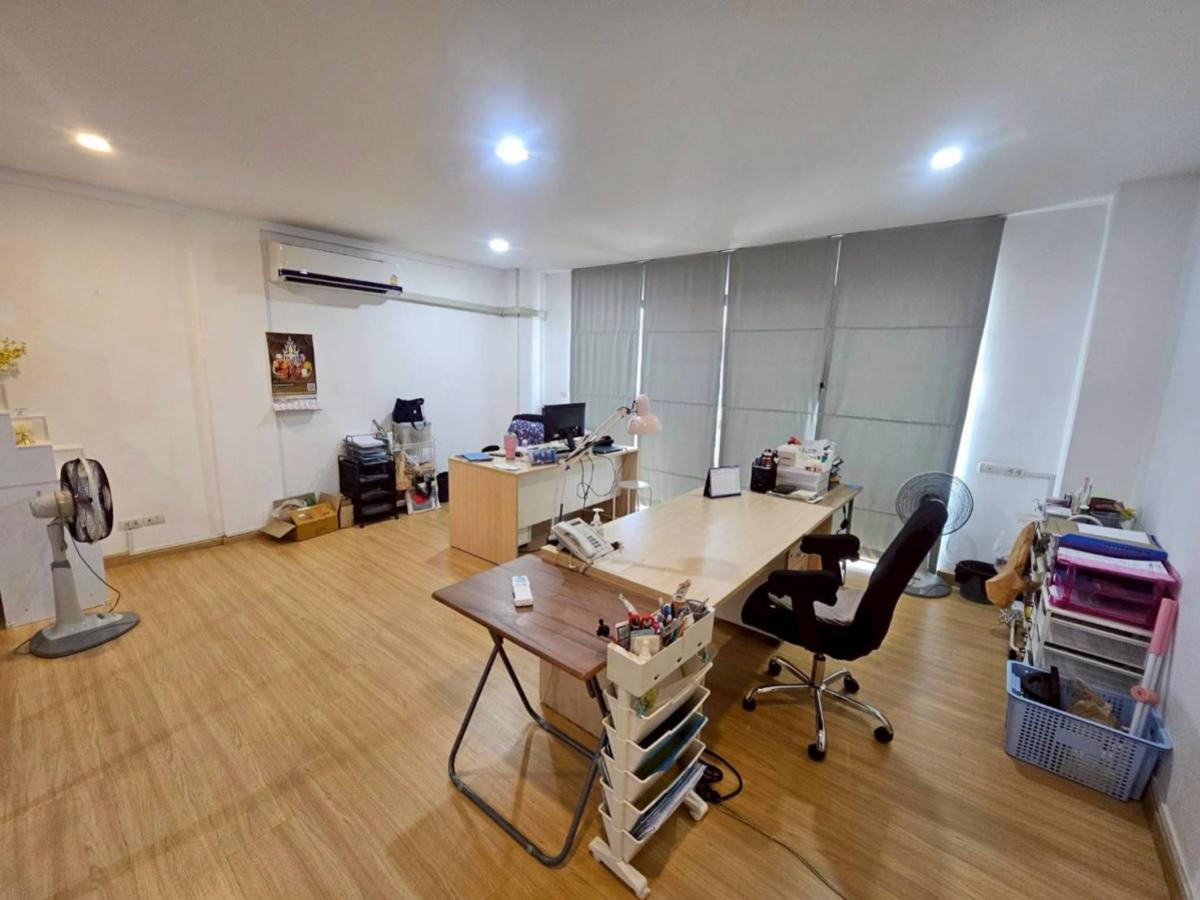 ขายทาวน์โฮมรัชดา ห้วยขวาง : ขายโฮมออฟฟิศ 4 ชั้น หมู่บ้านอารียา แมนดารินา สุทธิสาร  สามเสนนอก เขต ห้วยขวาง กรุงเทพ CX-149443