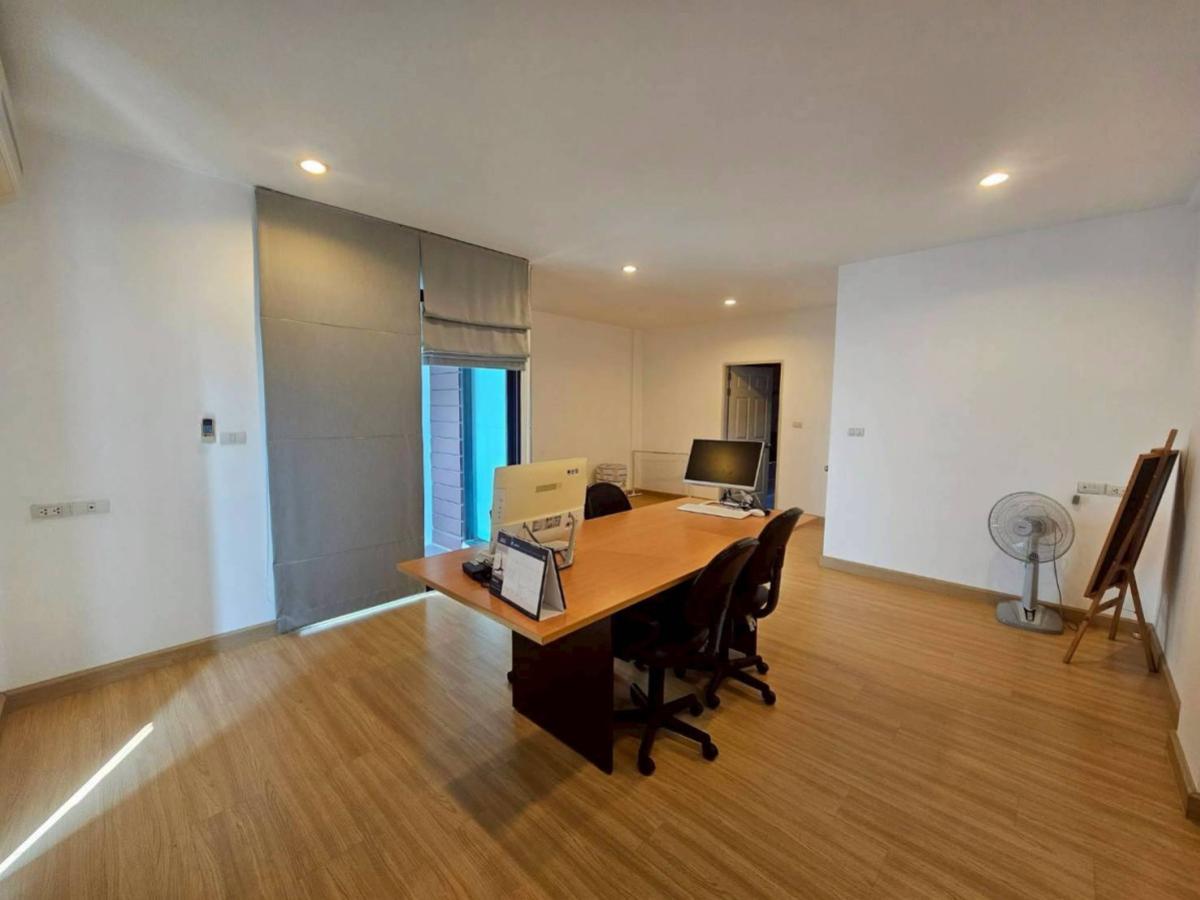 ขายทาวน์โฮมรัชดา ห้วยขวาง : ขายโฮมออฟฟิศ 4 ชั้น หมู่บ้านอารียา แมนดารินา สุทธิสาร  สามเสนนอก เขต ห้วยขวาง กรุงเทพ CX-149443