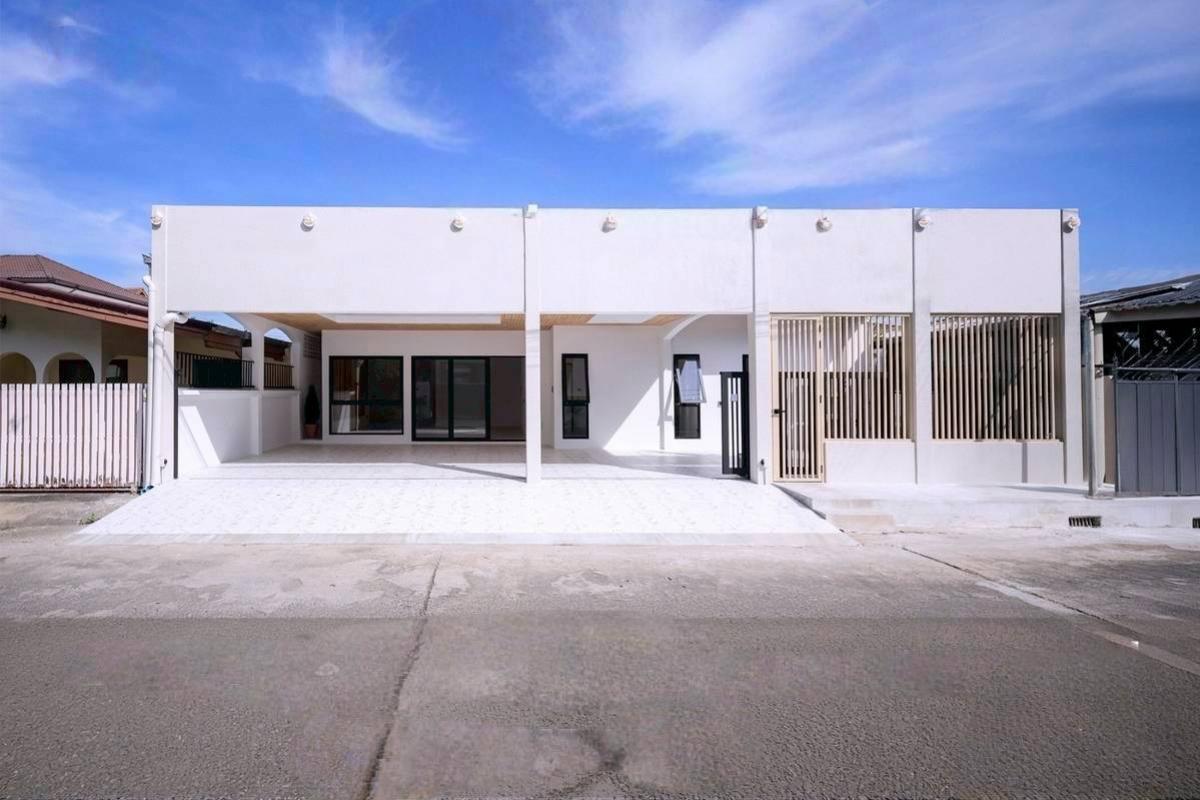 For SaleHouseKaset Nawamin,Ladplakao : For Sale House , Senaniwet 1 , Chorakhe Bua , Lat Phrao , Bangkok , CX-149433