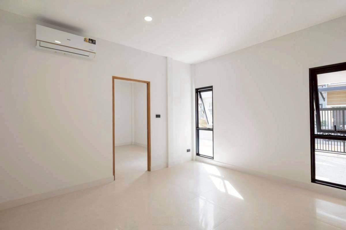 ขายบ้านเกษตร นวมินทร์ ลาดปลาเค้า : ขายบ้าน  บ้านเสนานิเวศน์ 1 จรเข้บัว เขต ลาดพร้าว กรุงเทพ CX-149433