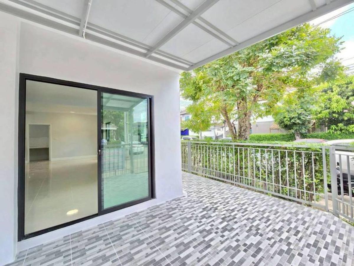 ขายทาวน์โฮมพระราม 5 ราชพฤกษ์ บางกรวย : ขายทาวน์เฮ้าส์/ทาวน์โฮม  พฤกษา วิลล์ 63/1 พระราม 5 - วงศ์สว่าง ห้องมุม รีโนเวทใหม่ บางไผ่ เมืองนนทบุรี นนทบุรี CX-149348