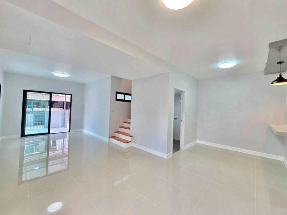 ขายทาวน์โฮมพระราม 5 ราชพฤกษ์ บางกรวย : ขายทาวน์เฮ้าส์/ทาวน์โฮม  พฤกษา วิลล์ 63/1 พระราม 5 - วงศ์สว่าง ห้องมุม รีโนเวทใหม่ บางไผ่ เมืองนนทบุรี นนทบุรี CX-149348