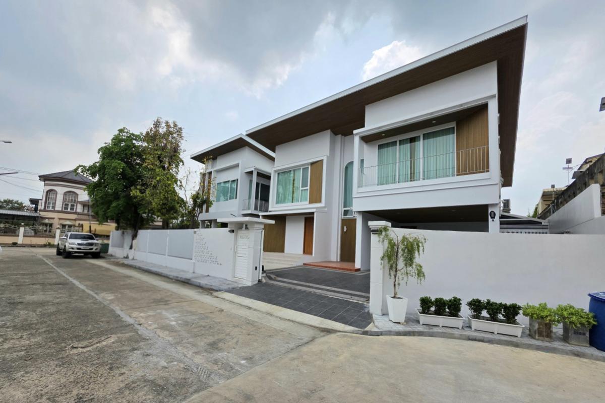 For SaleHousePhutthamonthon, Salaya : For Sale House , Kritsada Nakhon 31 , newly renovated , Salathammasop Sop , Thawi Watthana , Bangkok , CX-149312