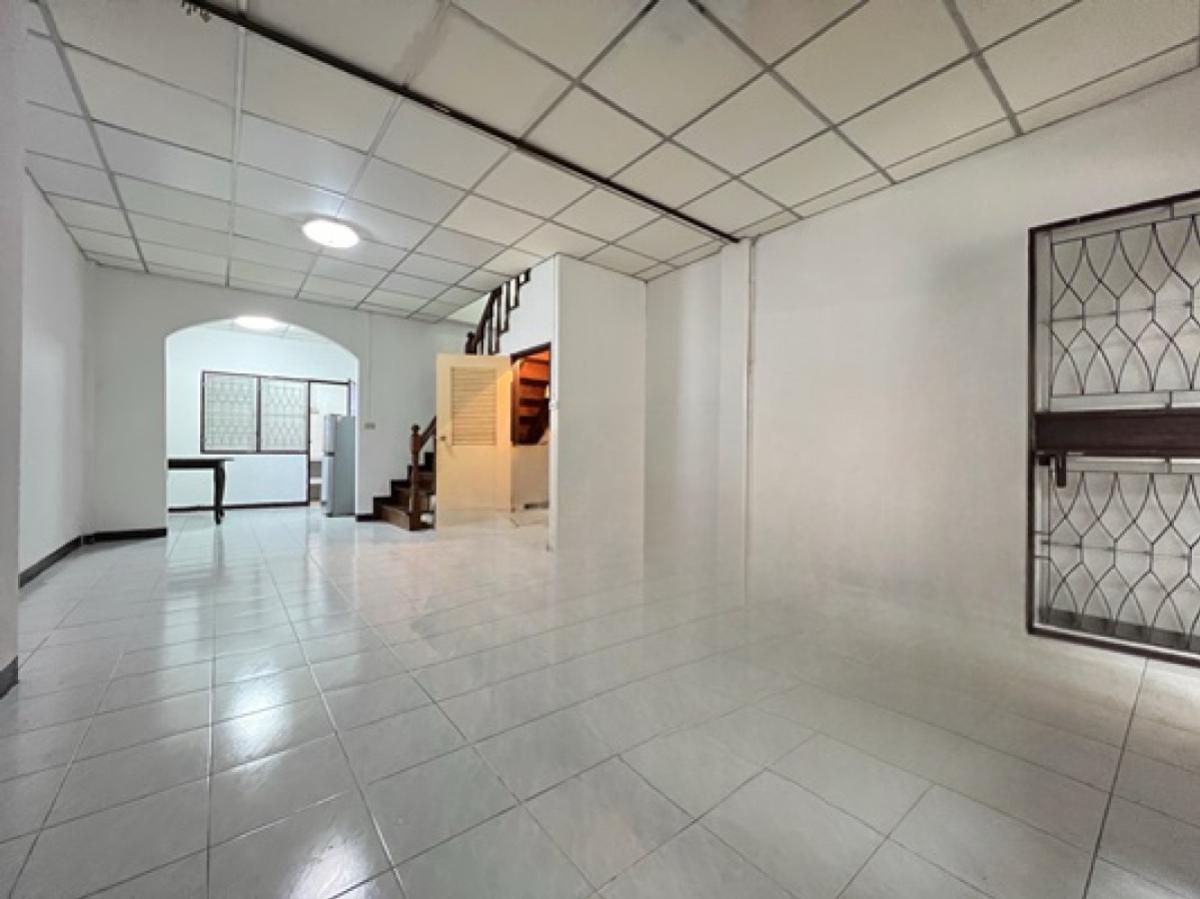 ขายทาวน์โฮมเกษตร นวมินทร์ ลาดปลาเค้า : ขายทาวน์เฮ้าส์ ลาดปลาเค้า 72 แยก 8 ใกล้รถไฟฟ้าสายสีชมพู สถานีรามอินทรา กม.4 อนุสาวรีย์ เขต บางเขน กรุงเทพ CX-149237