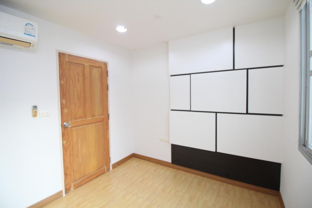 ขายคอนโดสาทร นราธิวาส : ขายคอนโด  เดอะ สเตชั่น สาทร-บางรัก ห้องมุม BTS-สะพานตากสิน ยานนาวา เขต สาทร กรุงเทพ CX-149238