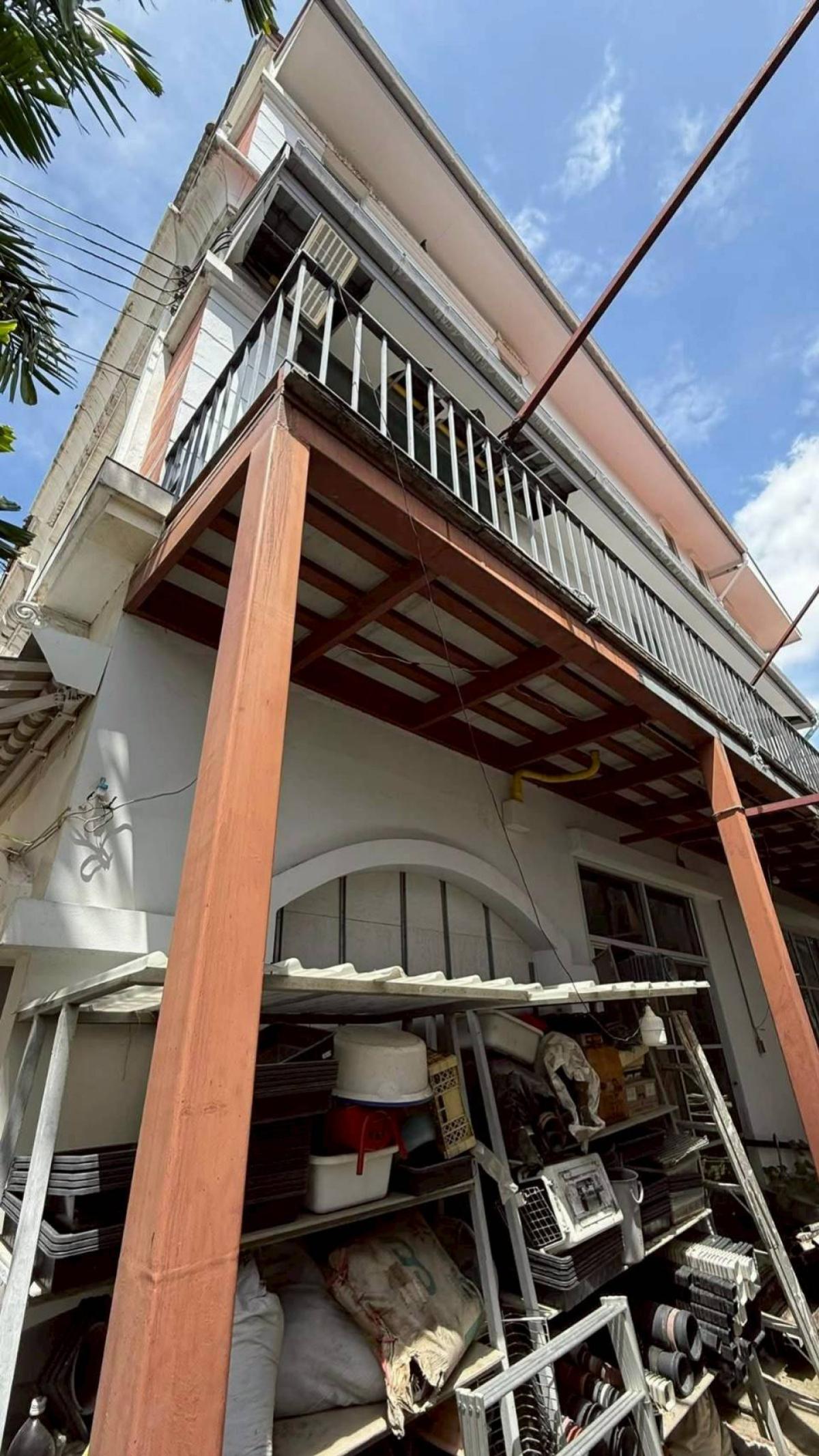 ขายทาวน์โฮมลาดพร้าว เซ็นทรัลลาดพร้าว : ขายทาวน์เฮ้าส์/ทาวน์โฮม  บ้านกลางเมือง แยกรัชดา - ลาดพร้าว  แขวงจันทรเกษม เขต จตุจักร กรุงเทพ CX-149229