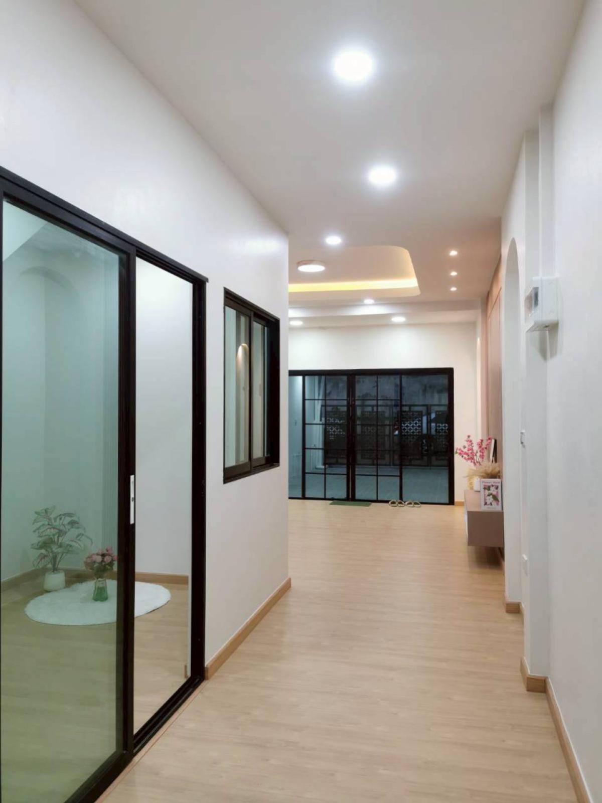 ขายทาวน์โฮมรัชดา ห้วยขวาง : ขายทาวน์เฮ้าส์/ทาวน์โฮม  อยู่เจริญ อินทามระ 40 รัชดาภิเษก เขต ห้วยขวาง กรุงเทพ CX-149199