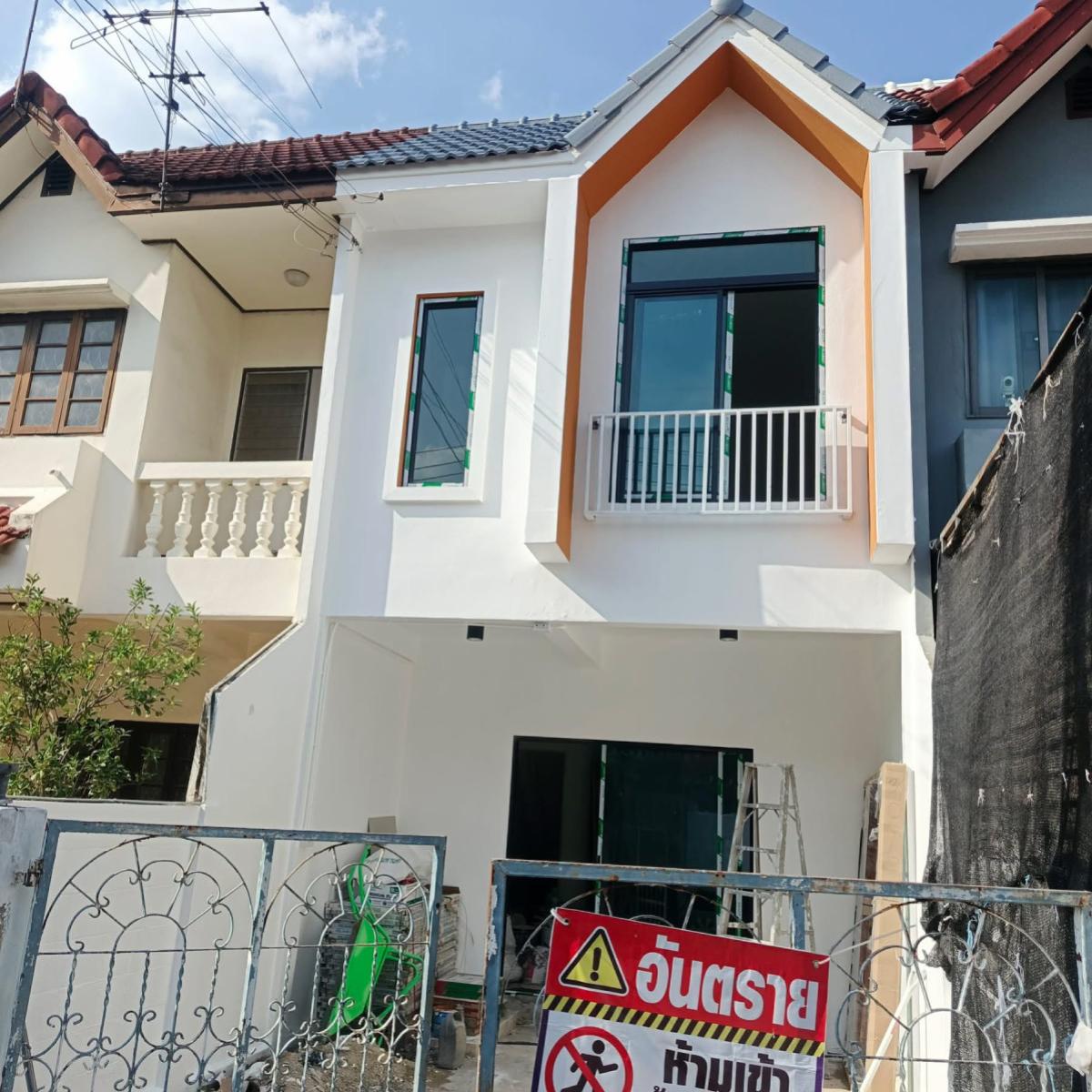 For SaleTownhomeBang kae, Phetkasem : For Sale Townhouse/Townhome  , Moobaan Phetkasem 2 North , newly renovated , MRT-Lak Song , Bang Khae Nuea , Bang Khae , Bangkok , CX-149135