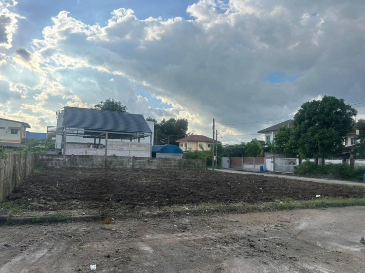 For SaleLandLadkrabang, Suwannaphum Airport : For Sale Land , Happy Place Park Village , corner unit , Khlong Sam Prawet , Lat Krabang , Bangkok , CX-148439