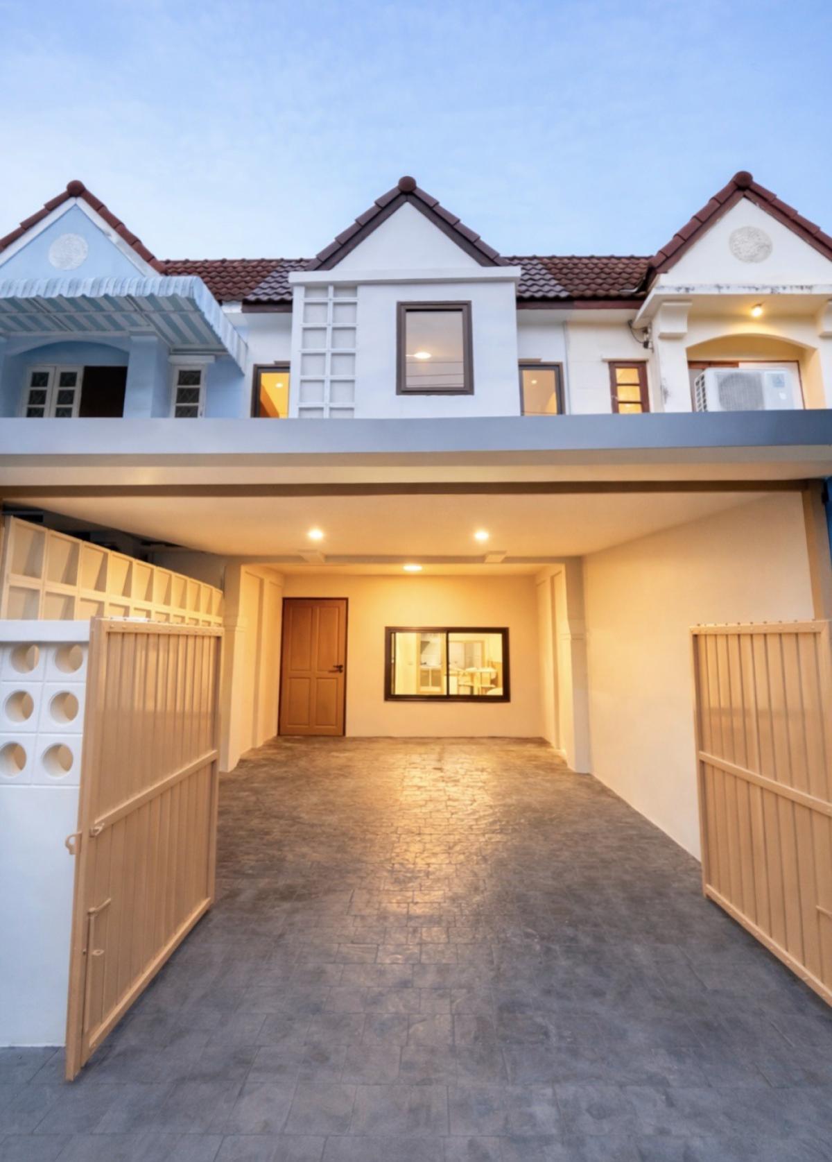 For SaleTownhomeChokchai 4, Ladprao 71, Ladprao 48, : For Sale Townhome Soi Ladprao 87 yeak 8 , newly renovated , Khlong Chao Khun Sing , Wang Thong Lang , Bangkok , CX-149170