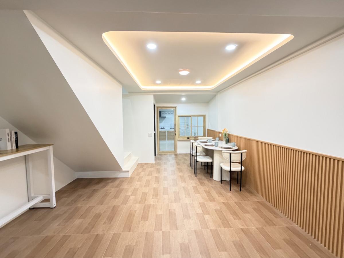 ขายทาวน์โฮมโชคชัย4 ลาดพร้าว71 : ขายทาวน์โฮมลาดพร้าว 87 แยก 8 รีโนเวทใหม่ คลองเจ้าคุณสิงห์ เขต วังทองหลาง กรุงเทพ CX-149170