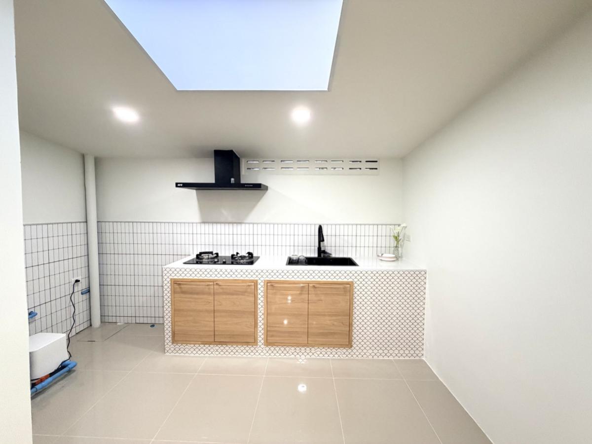 ขายทาวน์โฮมโชคชัย4 ลาดพร้าว71 : ขายทาวน์โฮมลาดพร้าว 87 แยก 8 รีโนเวทใหม่ คลองเจ้าคุณสิงห์ เขต วังทองหลาง กรุงเทพ CX-149170