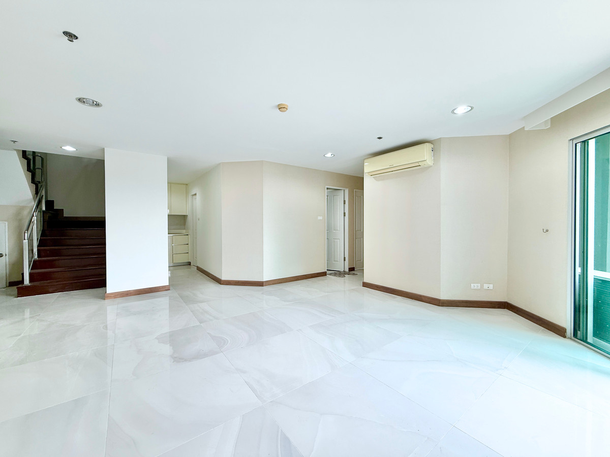 For SaleCondoRama9, Petchburi, RCA : 🚀 Belle Grand Rama 9 - 205 sq m. Duplex Penthouse 5 bedrooms, 4 bathrooms, 5 parking spaces 092-545-6151 (Team)