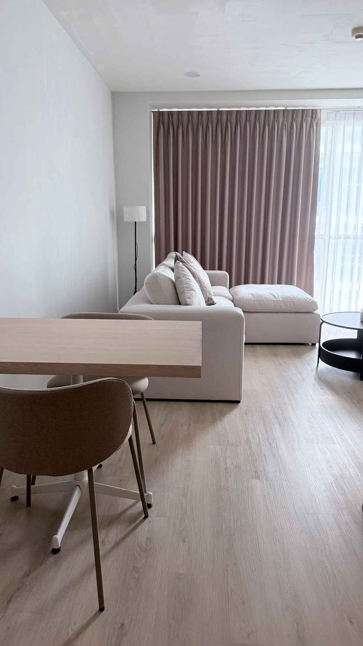 For RentCondoAri,Anusaowaree : ⚡️Best price in the market⚡️ Noble lite🔥 1B1B 48 Sqm 🔥Large room in the heart of Ari🔥 If interested, contact Putter 0928895628 line:plustor_ss 💫