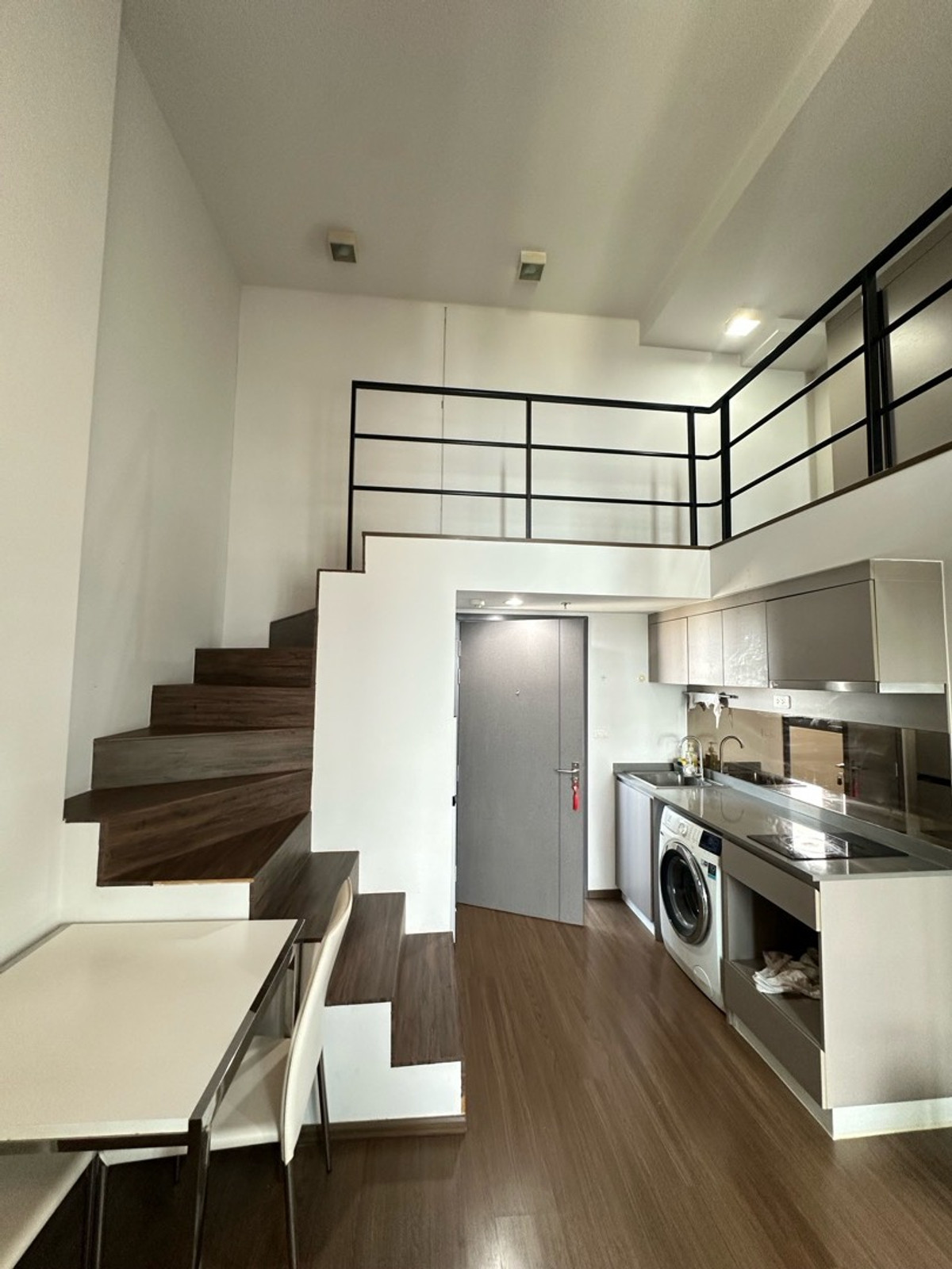 ให้เช่าคอนโดพระราม 9 เพชรบุรีตัดใหม่ RCA : ด่วน ‼️ คอนโด 2ห้องนอน 2 ชั้น‼️ 
พร้อมเข้าอยู่ ideo new rama9 22,000/เดือนเท่านั้น! ‼️