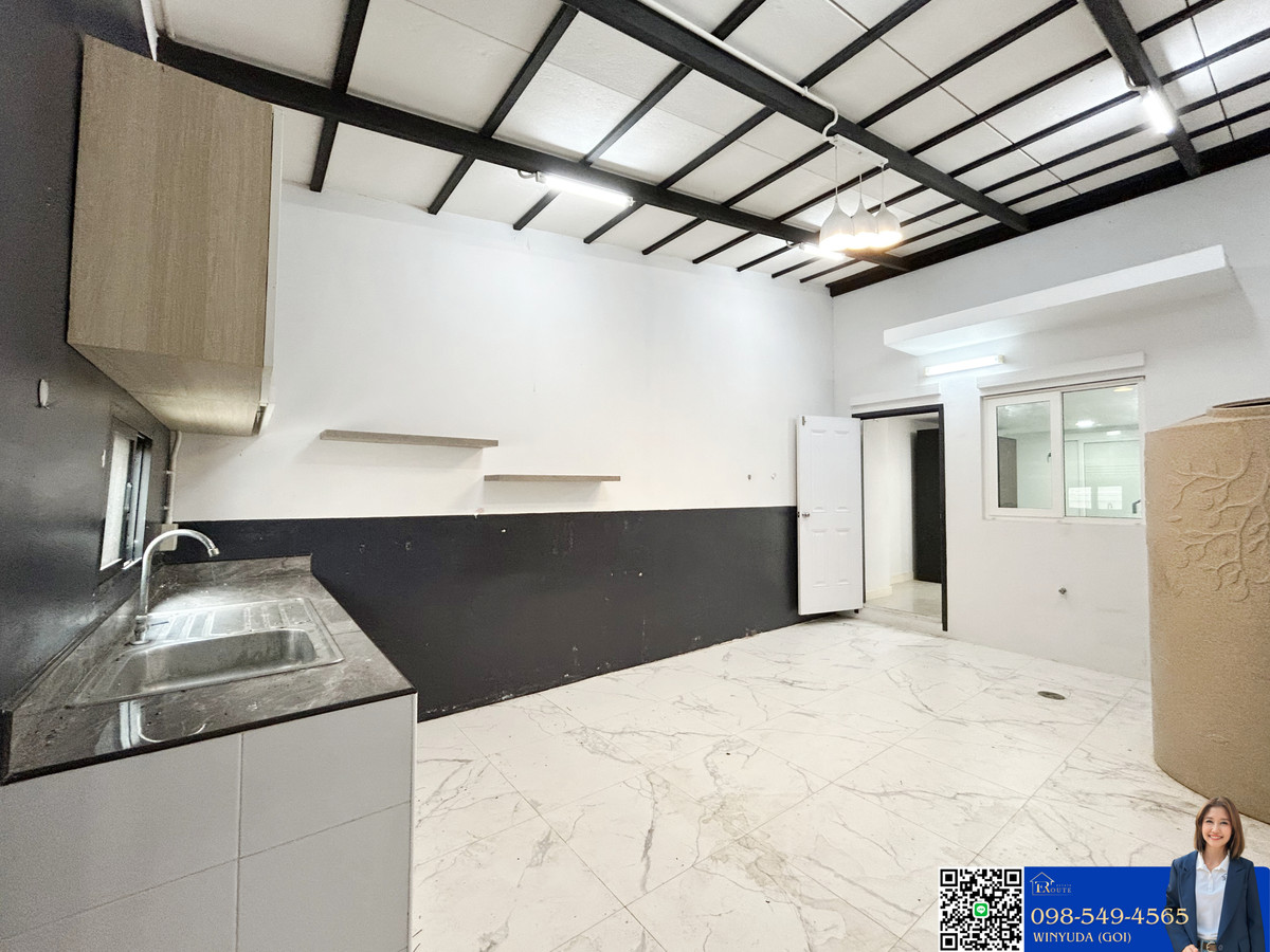 ขายอาคารพาณิชย์แจ้งวัฒนะ เมืองทอง : โฮมออฟฟิศ 3.5 ชั้น เมทโทร บิซทาวน์ แจ้งวัฒนะ 2 ติดถนนหอการค้าไทย อาคารพักอาศัยและทำธุรกิจ ร้านค้า