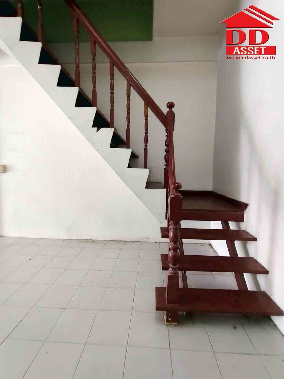 ขายทาวน์โฮมปทุมธานี รังสิต ธรรมศาสตร์ : ขายทาวน์เฮ้าส์ 2 ชั้น สวนทองวิลล่า 7 ลำลูกกาคลอง 4  รหัสทรัพย์ : T8242