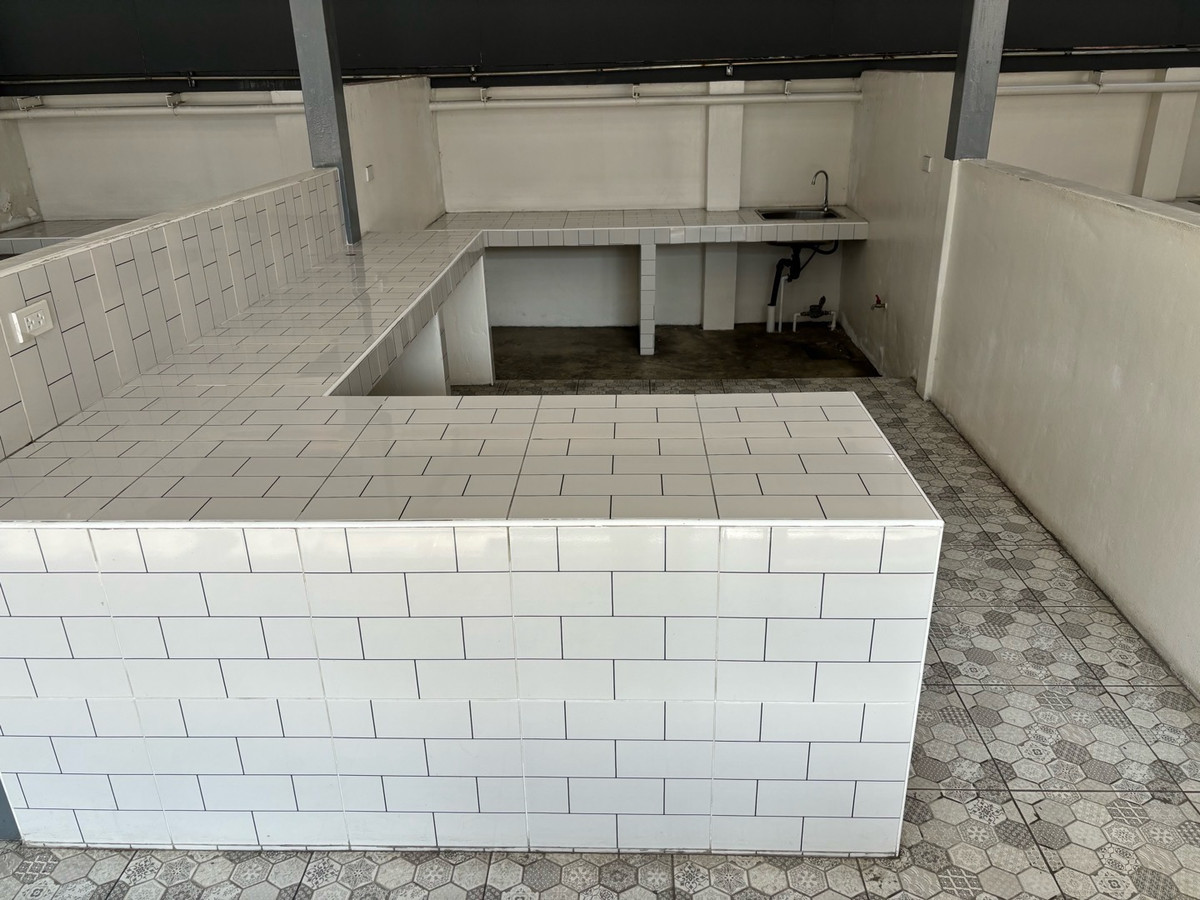 For RentRetail SpaceOnnut, Udomsuk : 🍜✨ Food Stall Space for Rent in a Mall Area in Central On Nut ✨🍜
9,000THB/month