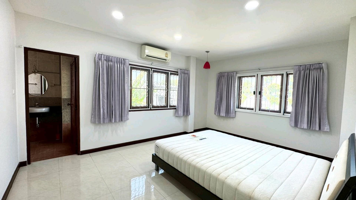 ให้เช่าบ้านพัฒนาการ ศรีนครินทร์ : 💥 บ้านสวย พร้อมอยู่ จอดรถได้เยอะมาก เหมาะอยู่อาศัย / ทำออฟฟิศ