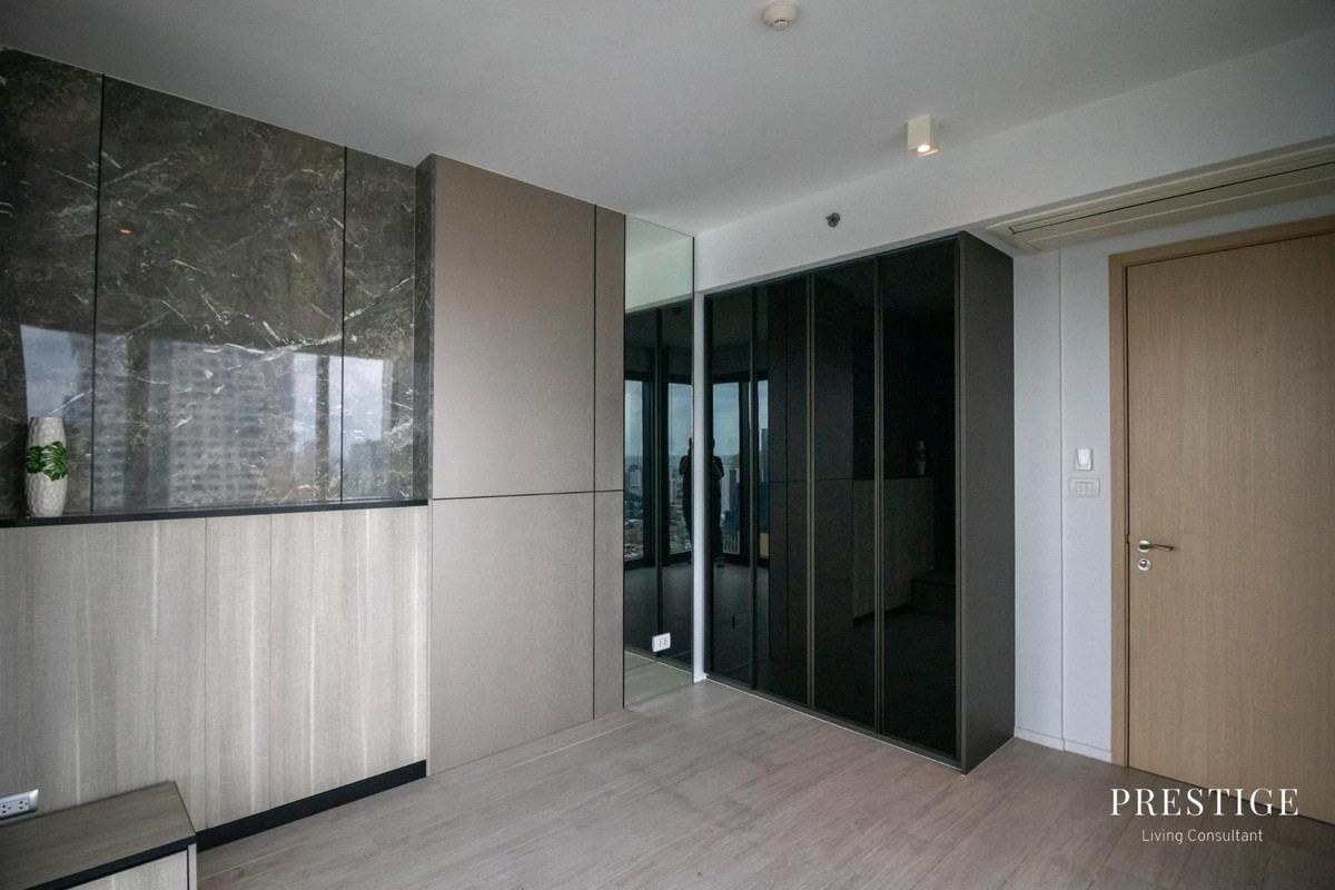 For SaleCondoSilom, Saladaeng, Bangrak : 📌For SELL for sale | The Lofts Silom - 3BR (117.5 sqm) 32,000,000 THB