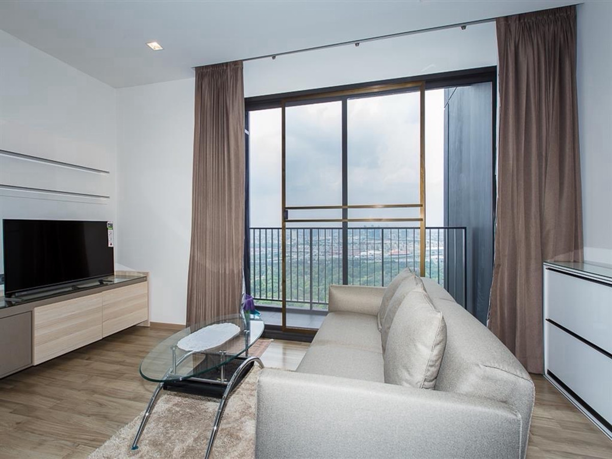 For RentCondoSapankwai,Jatujak : For rent the line jatujak mochit