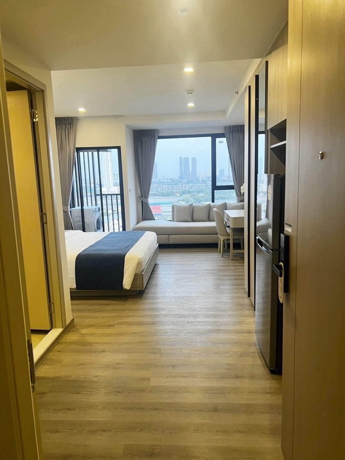 ให้เช่าคอนโดบางนา แบริ่ง ลาซาล : 🔥 𝐇𝐨𝐭 𝐃𝐞𝐚𝐥 𝟏𝟎,𝟎𝟎𝟎 𝐁𝐚𝐭𝐡 🔥 ให้เช่าราคาสุดพิเศษ ออริจิ้น เพลส บางนา