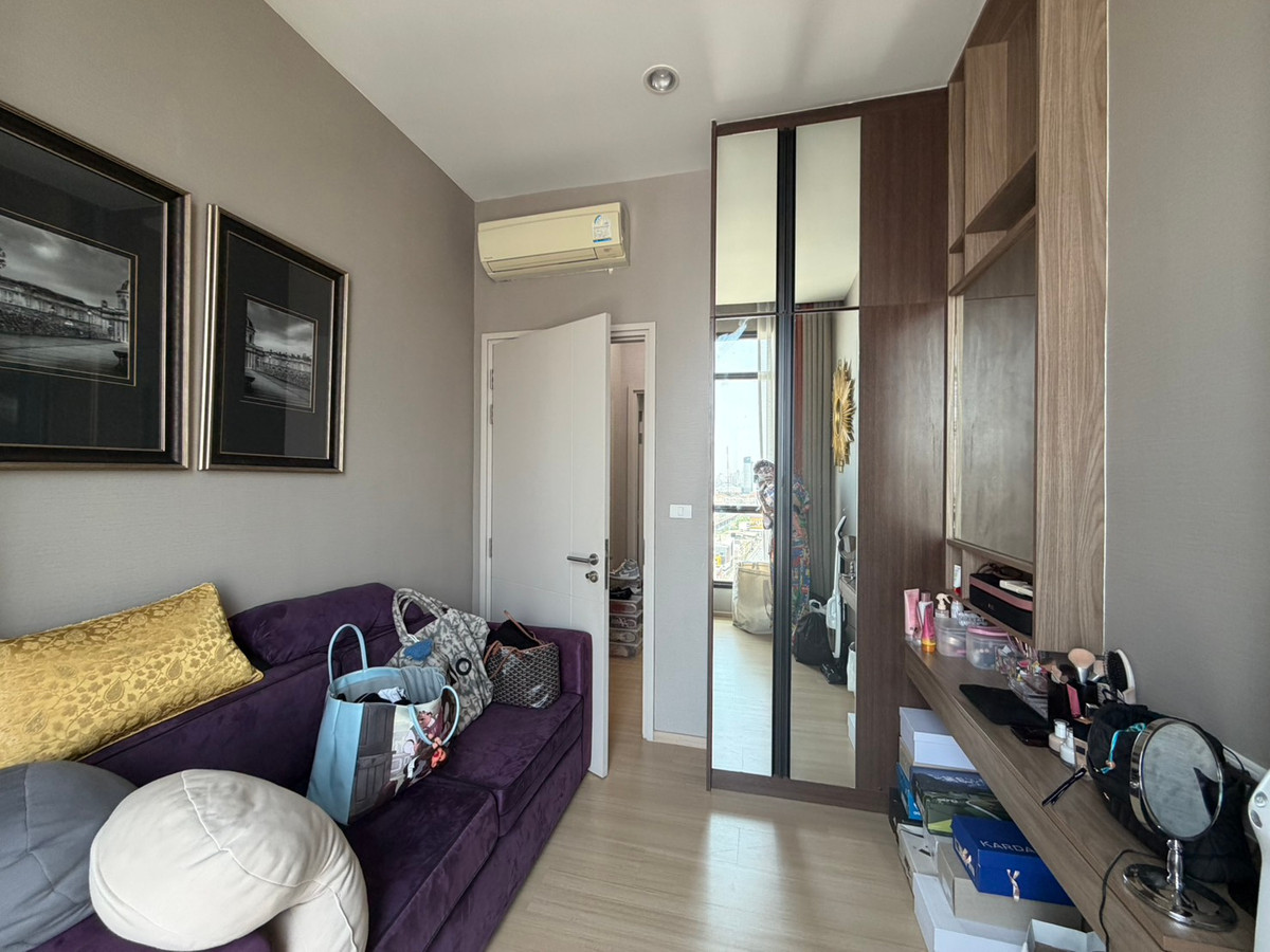 For SaleCondoRama9, Petchburi, RCA : #Condo for sale in Thonglor area #Best price #NetYield 5.6% 24th floor, size 54.5 sq m. 2 bedrooms, 2 bathrooms The Capital Eakamai - Thonglor The Capital Eakamai - Thonglor