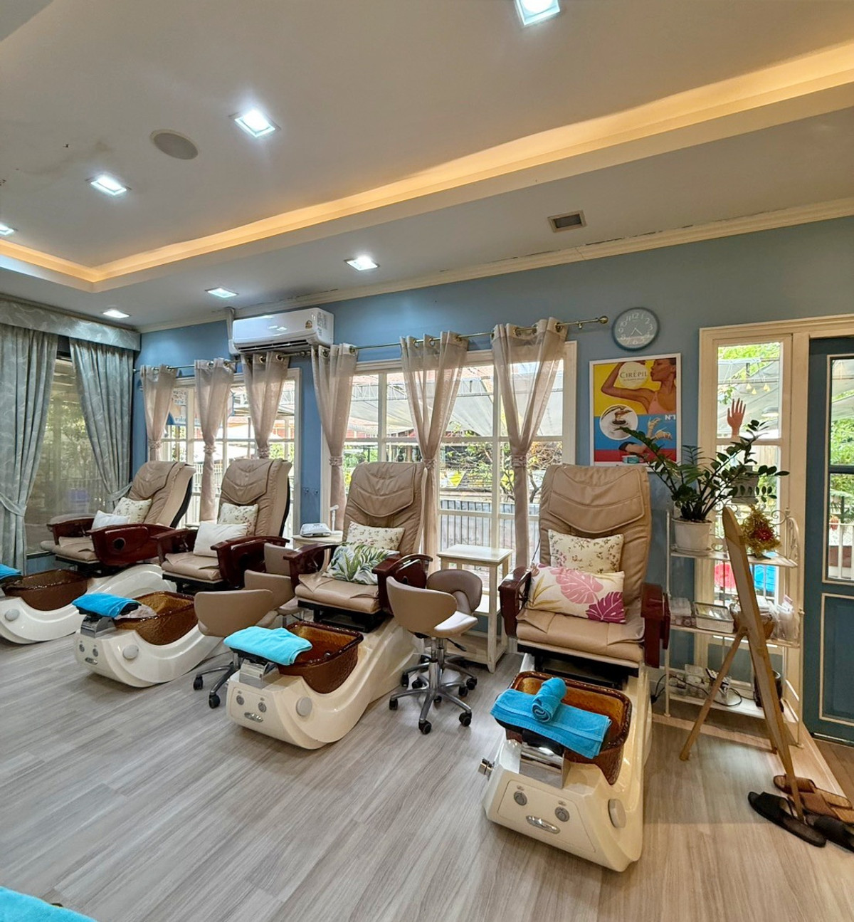 เซ้งร้านค้า/ตลาดนัดปิ่นเกล้า จรัญสนิทวงศ์ : เซ้งร้านทำเล็บ + สปา-นวด ราชพฤกษ์ เปิดมา 9 ปี ลูกค้าประจำแน่น  ในโครงการ Food Villa ราชพฤกษ์