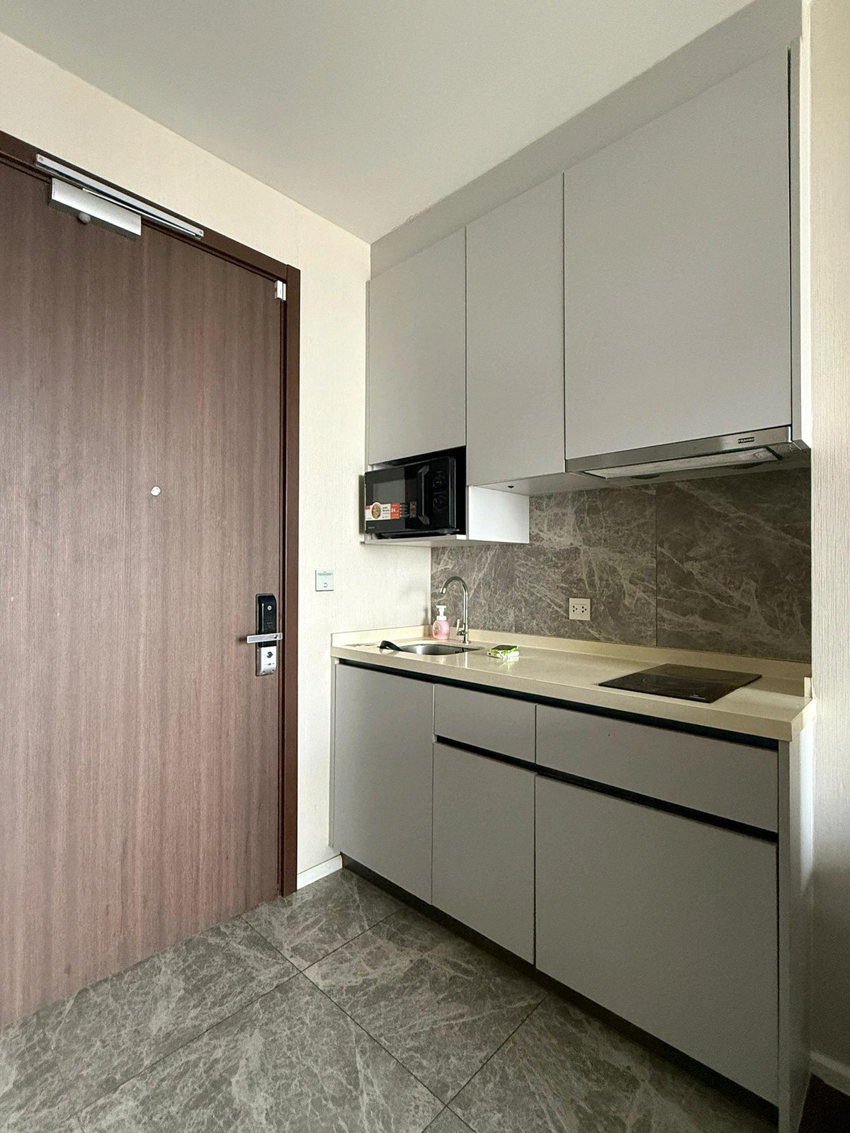 For RentCondoOnnut, Udomsuk : Whizdom Inspire