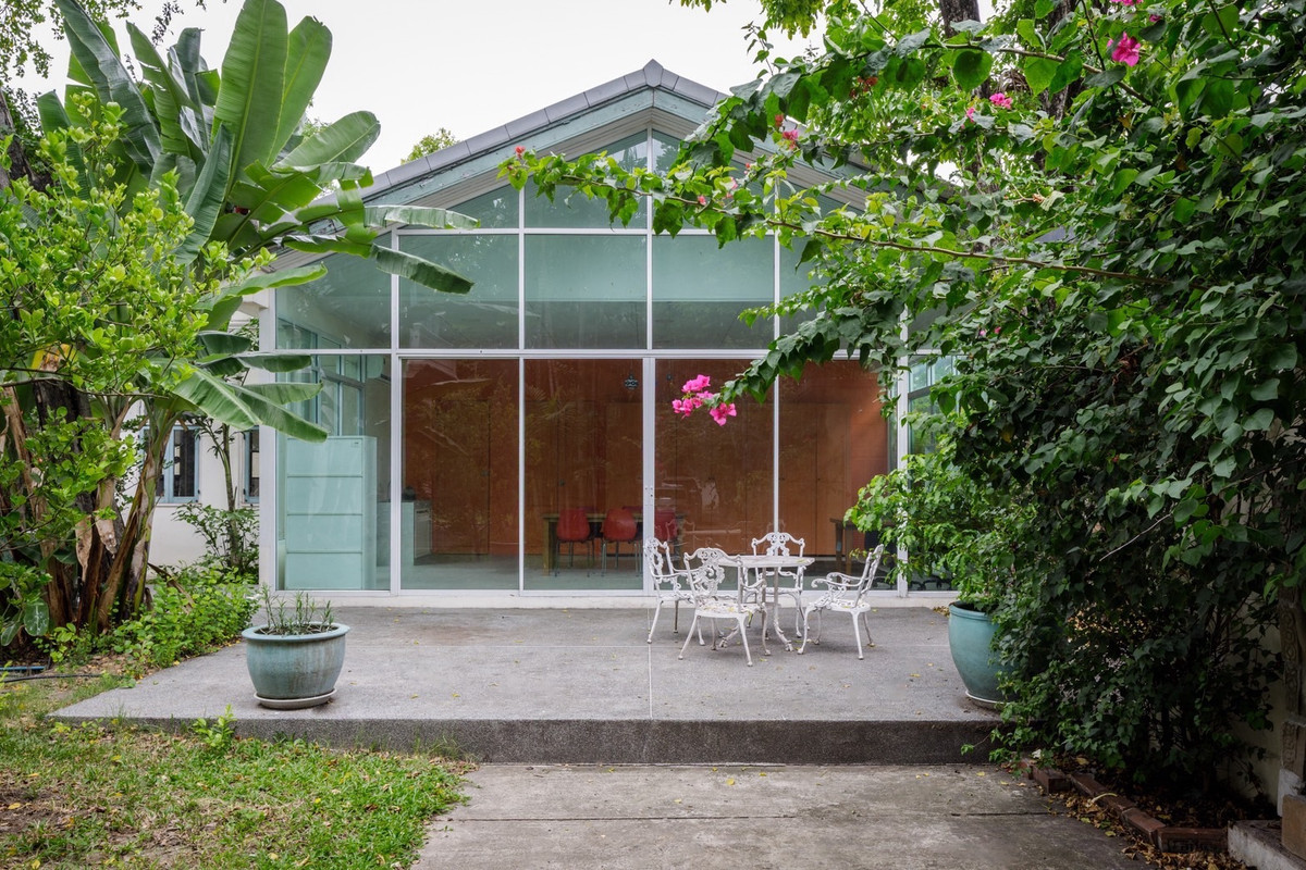 ขายบ้านพระราม 8 สามเสน ราชวัตร : ขายบ้านเดี่ยวสไตล์คลาสสิก พร้อมที่ดินผืนใหญ่ 1 ไร่ 2 งาน 67 ตารางวา ย่านดุสิต ใกล้รัฐสภาและตลาดราชวัตร
