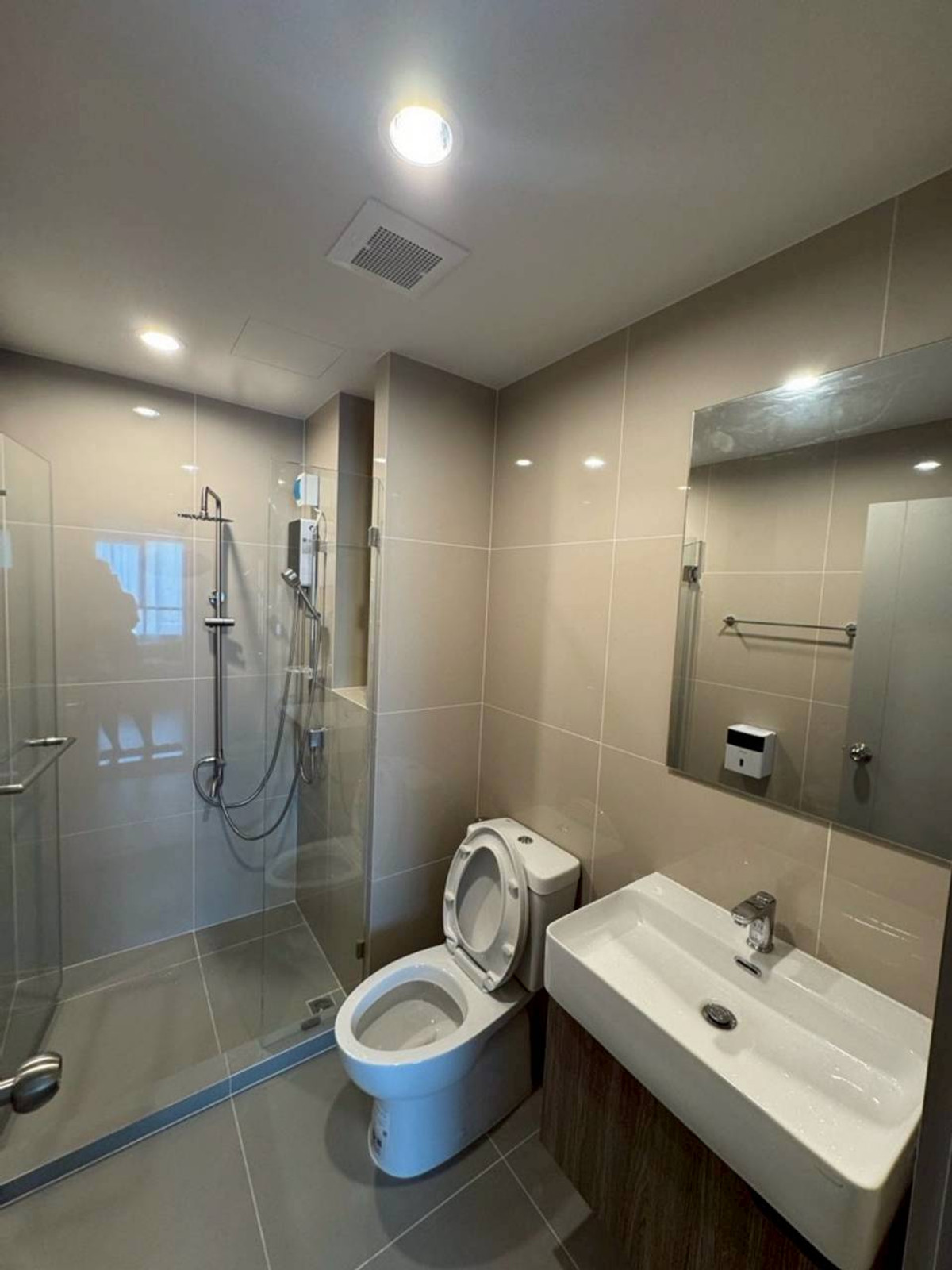 ให้เช่าคอนโดเสรีไทย-นิด้า : ✅ IDRL133 ✅ Line : @p2nproperty