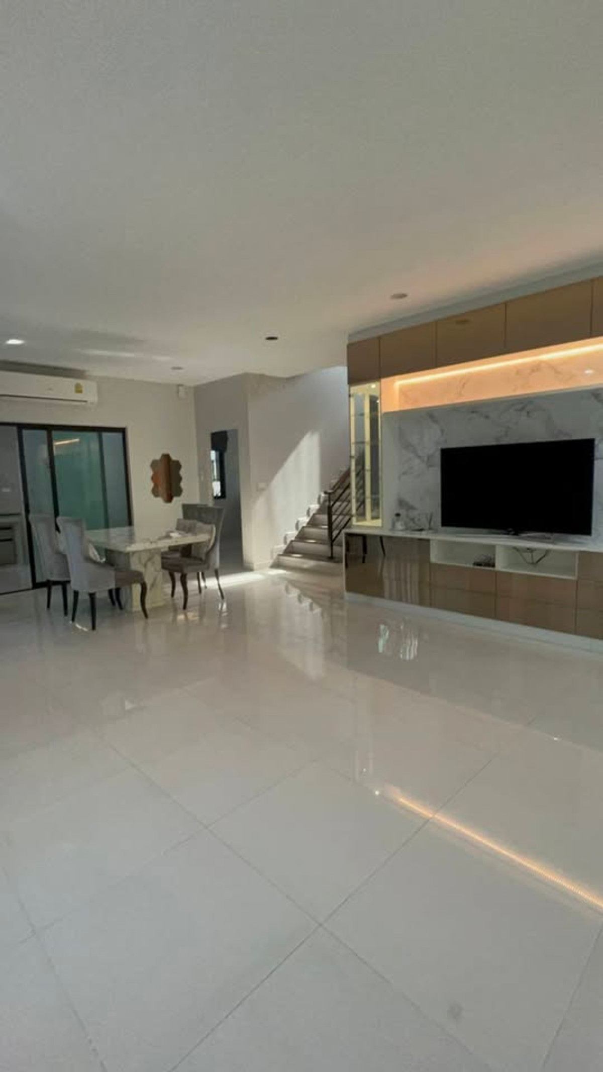 ให้เช่าบ้านปิ่นเกล้า จรัญสนิทวงศ์ : ปล่อยเช่าบ้านเดี่ยว2ชั้น เศรษฐสิริ จรัญ-ปิ่นเกล้า หลังมุม แต่งสวย พร้อมอยู่ 