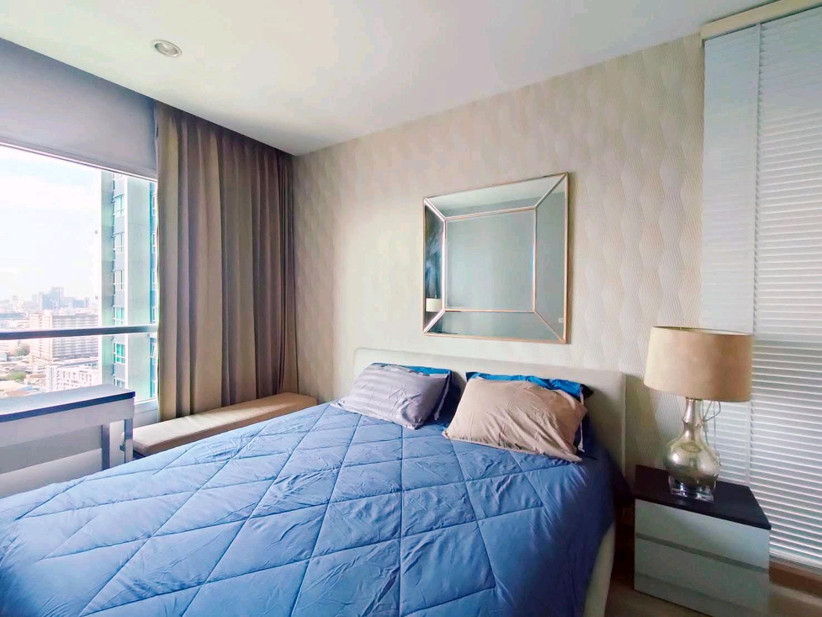 For RentCondoRatchadapisek, Huaikwang, Suttisan : ⏫ 🚇 Near MRT, only 550 m. Corner room | Open view, not next to other rooms | High privacy