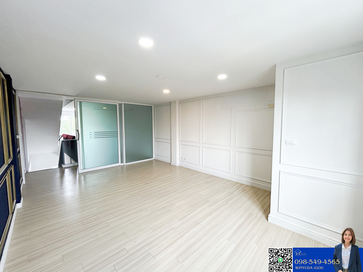 ขายอาคารพาณิชย์แจ้งวัฒนะ เมืองทอง : โฮมออฟฟิศ 3.5 ชั้น เมทโทร บิซทาวน์ แจ้งวัฒนะ 2 ติดถนนหอการค้าไทย อาคารพักอาศัยและทำธุรกิจ ร้านค้า