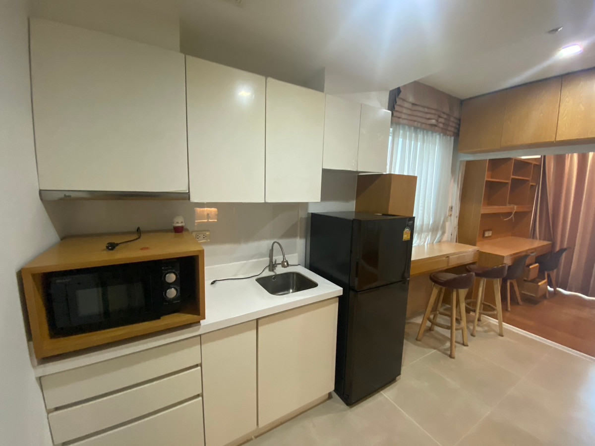 ให้เช่าคอนโดราชเทวี พญาไท : Condolette Ize Ratchataewee 35 sq.m. 中 日 Please add LINE ID @806qphgn o8415o5483