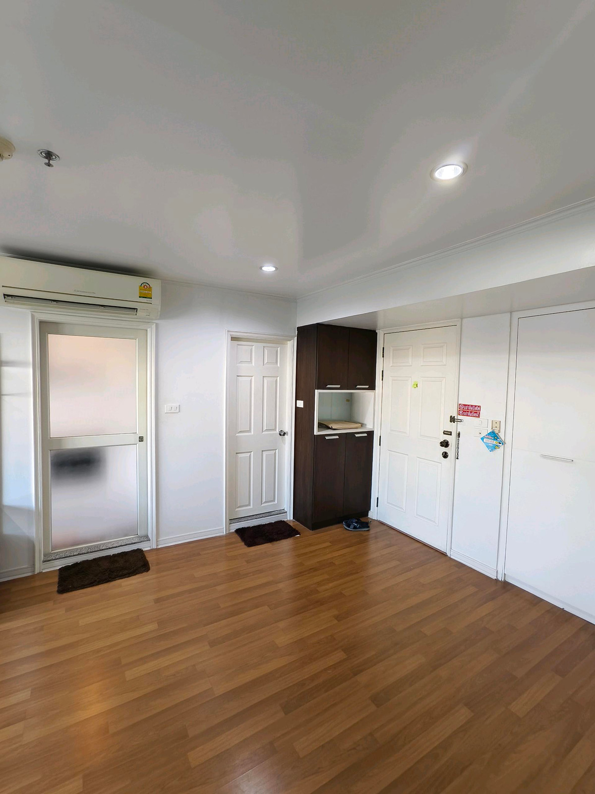 For SaleCondoSapankwai,Jatujak : Capital sale, corner condo, 2 bedrooms, 65 sq m, Lumpini Place Phahon - Saphan Khwai, 7th floor, east side!