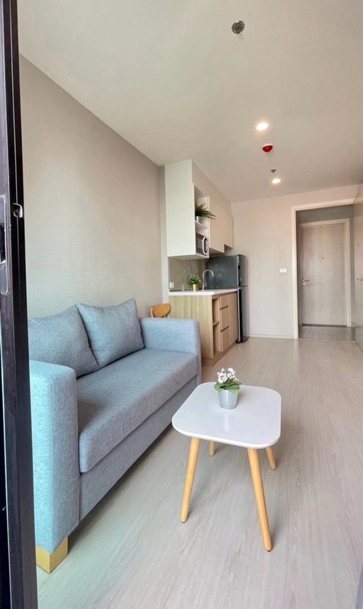 ให้เช่าคอนโดแจ้งวัฒนะ เมืองทอง : 📍โครงการ : Nue Noble Chaengwattana
🚝 อยู่ใกล้   : MRT สถานีเมืองทองธานี 100 เมตร
💵 ราคาเช่า : 10,500 บาท / เดือน