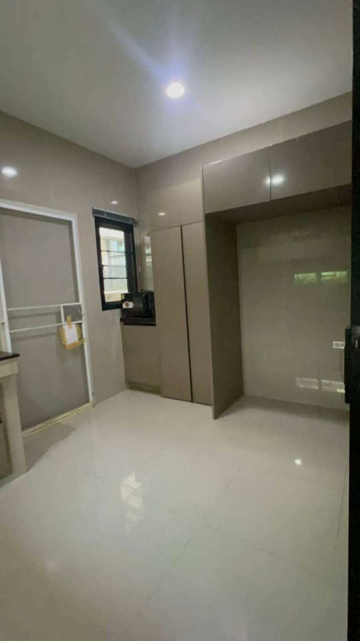 ให้เช่าบ้านปิ่นเกล้า จรัญสนิทวงศ์ : ปล่อยเช่าบ้านเดี่ยว2ชั้น เศรษฐสิริ จรัญ-ปิ่นเกล้า หลังมุม แต่งสวย พร้อมอยู่ 