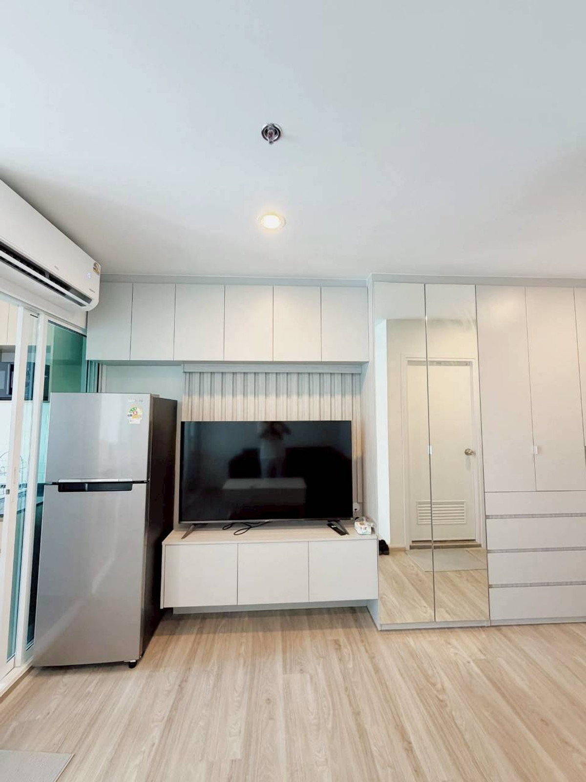 ให้เช่าคอนโดบางนา แบริ่ง ลาซาล : ✅ REGBN117 ✅ Line : @p2nproperty