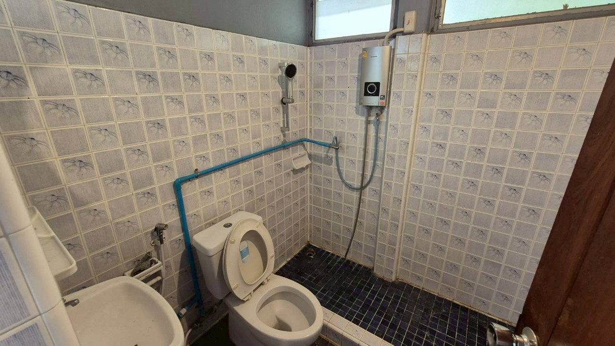 ให้เช่าบ้านเสรีไทย-นิด้า : ให้เช่าบ้านเดี่ยว 2 ชั้น เสรีไทย 57 - มีสวนข้างบ้านขนาดใหญ่