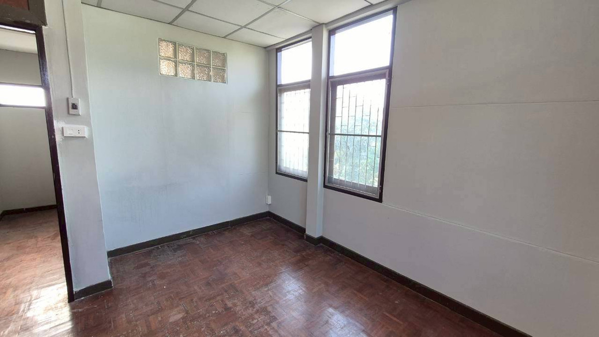 ให้เช่าบ้านเสรีไทย-นิด้า : ให้เช่าบ้านเดี่ยว 2 ชั้น เสรีไทย 57 - มีสวนข้างบ้านขนาดใหญ่