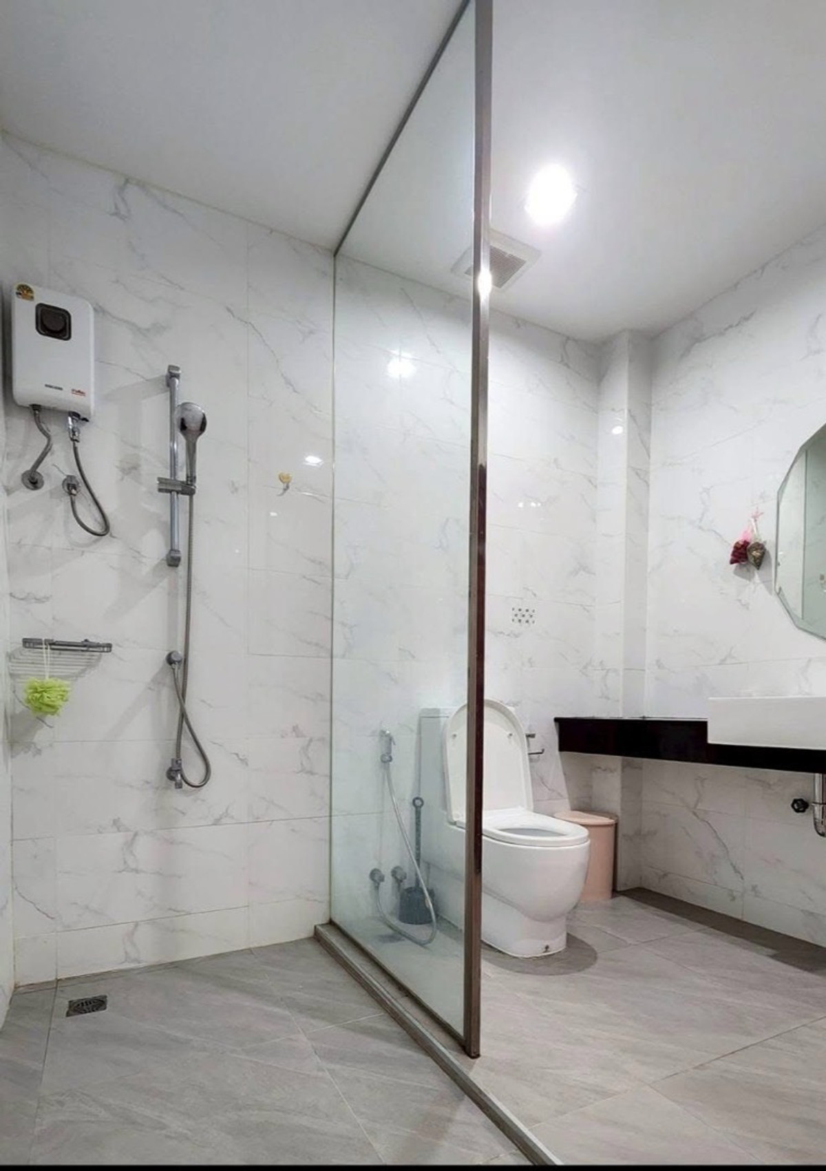 ให้เช่าโฮมออฟฟิศโชคชัย4 ลาดพร้าว71 : Home Office ลาดพร้าว–วังหิน
เฟอร์นิเจอร์ครบ พร้อมอยู่ | หลังมุม | ไม่รับสัตว์เลี้ยง | รับชาวต่างชาติ
พื้นที่ 300 ตรม. / ที่ดิน 37 ตรว.
จอดรถ 2 คัน-  