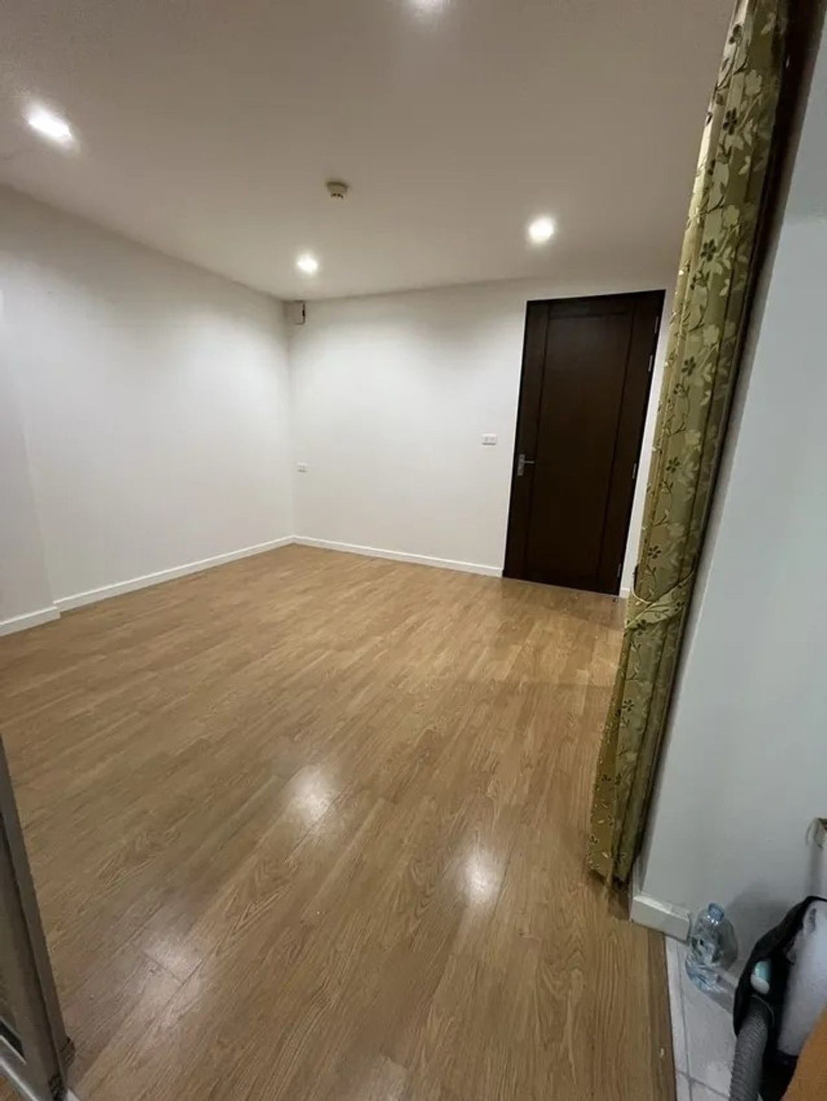 For SaleCondoThaphra, Talat Phlu, Wutthakat : Condo next to BTS Talat Phlu only 50 meters Casa Condo Ratchada-Thapra Casa Condo Ratchada-Thapra