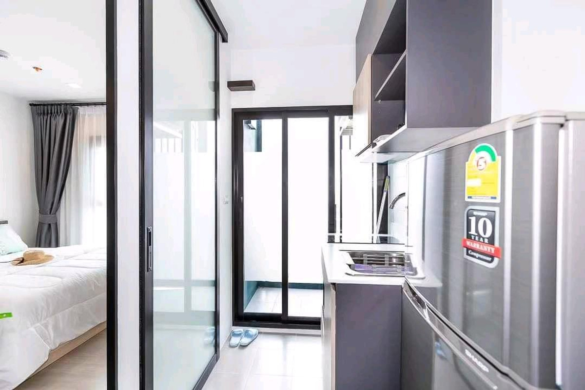 For RentCondoBang kae, Phetkasem : Only 120 m from MRT Phetkasem 48, beautiful room, near the market, easy to find things to eat.