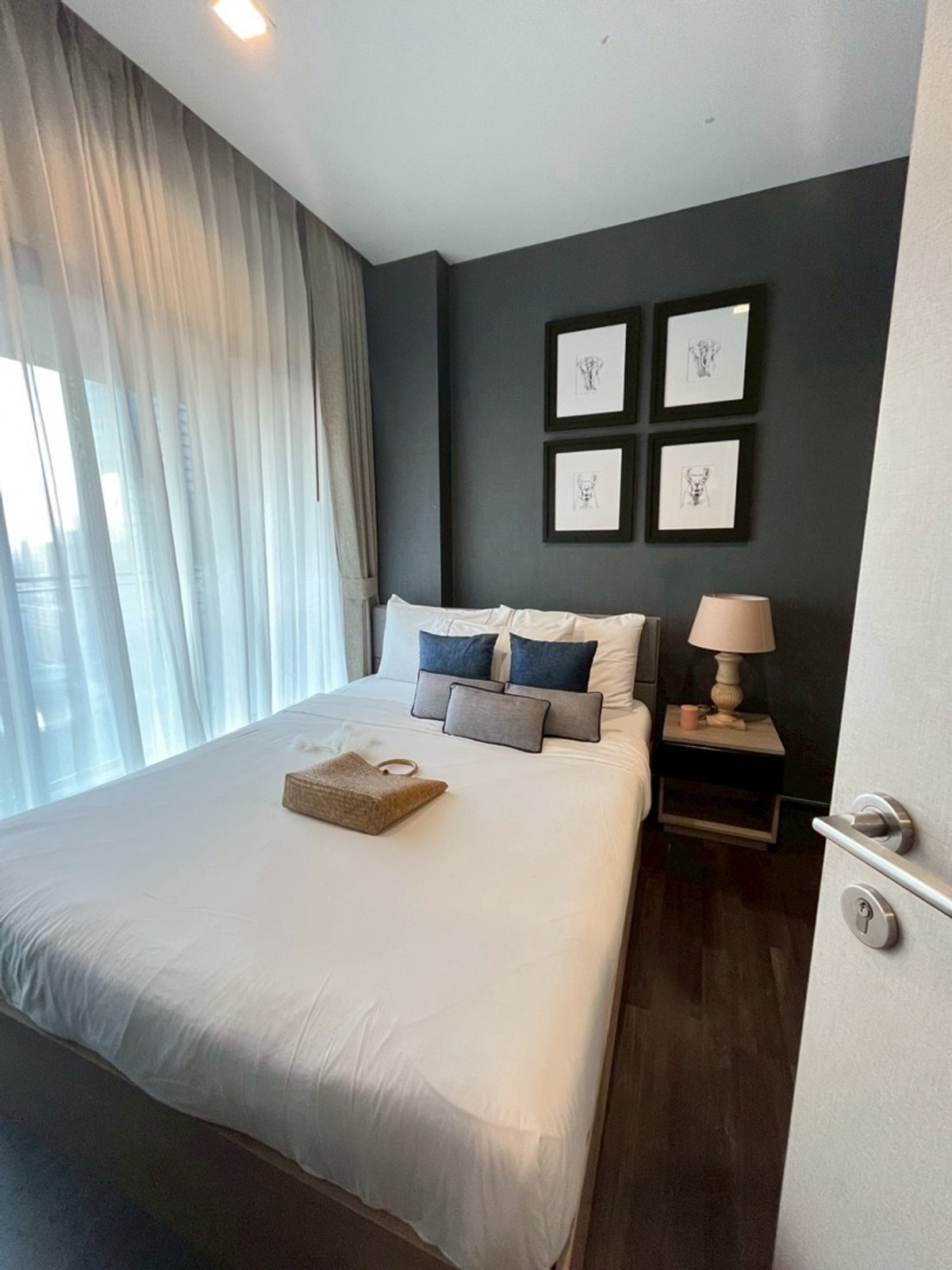 ให้เช่าคอนโดพระราม 9 เพชรบุรีตัดใหม่ RCA : THE LINE ASOKE 1BEDROOM 35sq.m 
23K Call084-9792464