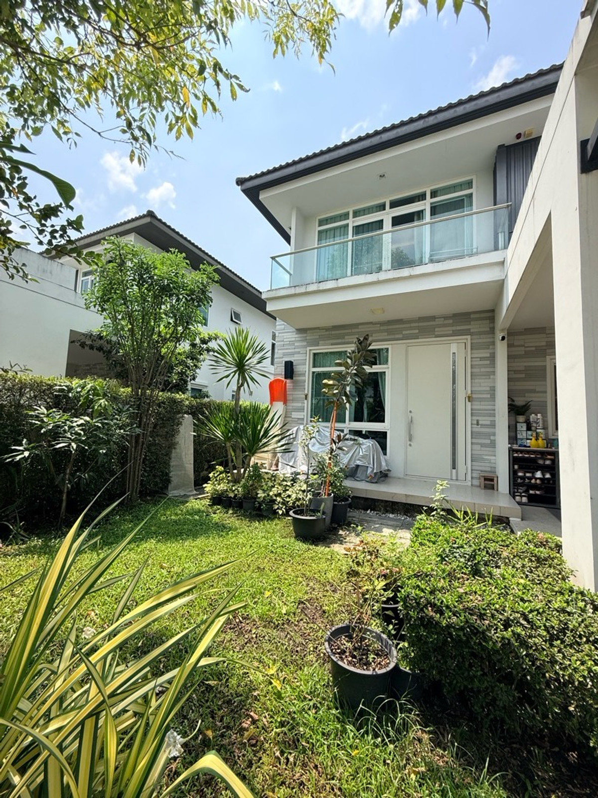 บ้านลาดกระบัง สุวรรณภูมิ : ขาบบัานเดี่ยว มัณฑณา อ่อนนุช วงแหวน 5 ทำเลดี ติดมอเตอร์เวย์ บ้านใหม่ราคาทะลุ30ล้านแล้ว