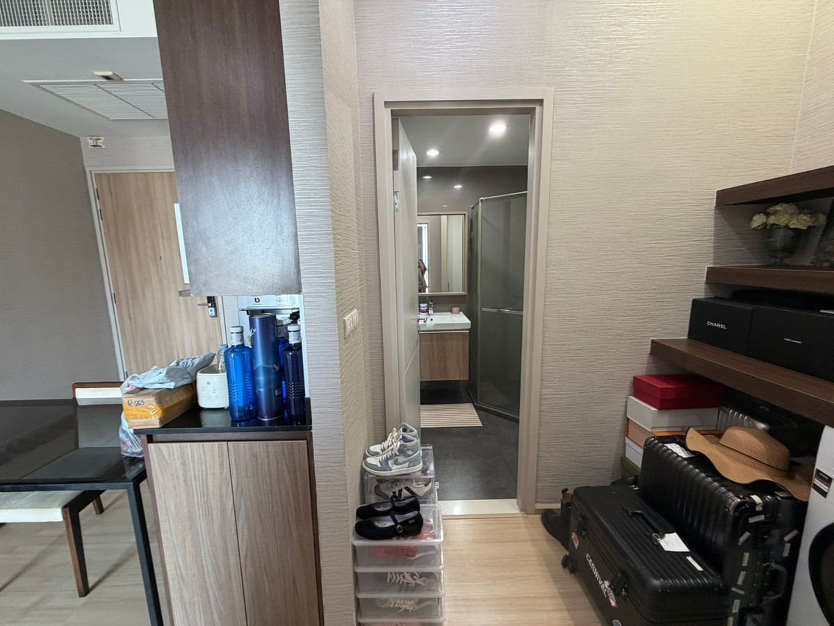 For SaleCondoRama9, Petchburi, RCA : #Condo for sale in Thonglor area #Best price #NetYield 5.6% 24th floor, size 54.5 sq m. 2 bedrooms, 2 bathrooms The Capital Eakamai - Thonglor The Capital Eakamai - Thonglor