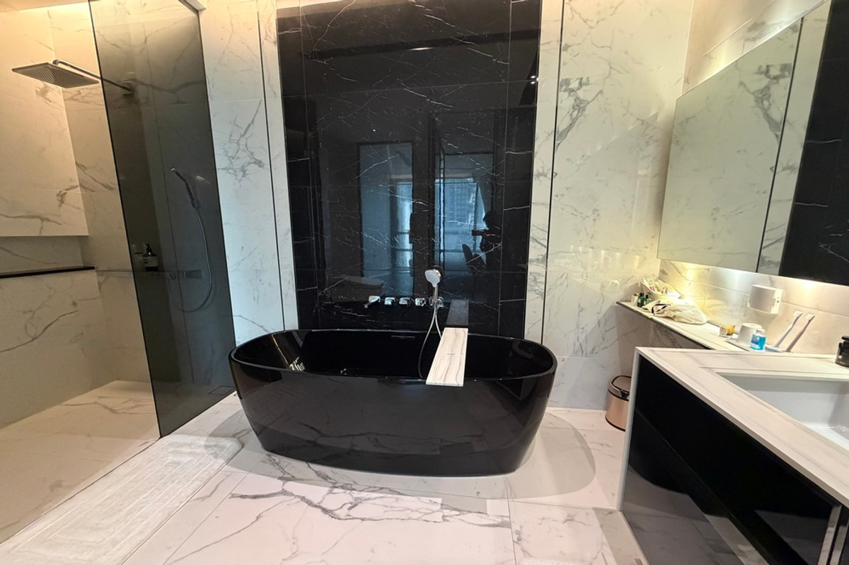 For SaleCondoSukhumvit, Asoke, Thonglor : 🔥 For Sale !! prime area, The Bangkok Thonglor, 2 bedroom, 2 bathroom, corner room, high floor !!🔥Code C20230102777 furnished, Special Deal!!📣📣