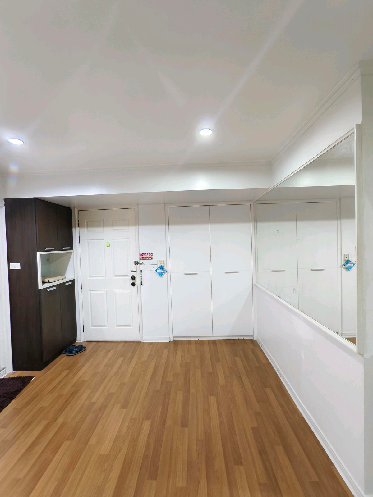 For SaleCondoSapankwai,Jatujak : Capital sale, corner condo, 2 bedrooms, 65 sq m, Lumpini Place Phahon - Saphan Khwai, 7th floor, east side!